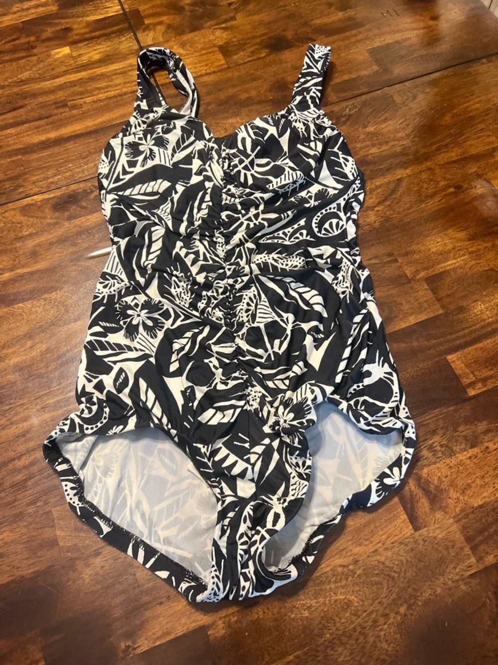 Maxine of Hollywood Black White Floral Ruched One Piece Swimsuit Size 10 Lined